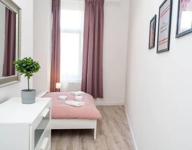 Extra Brand New And Large Ac Appartement