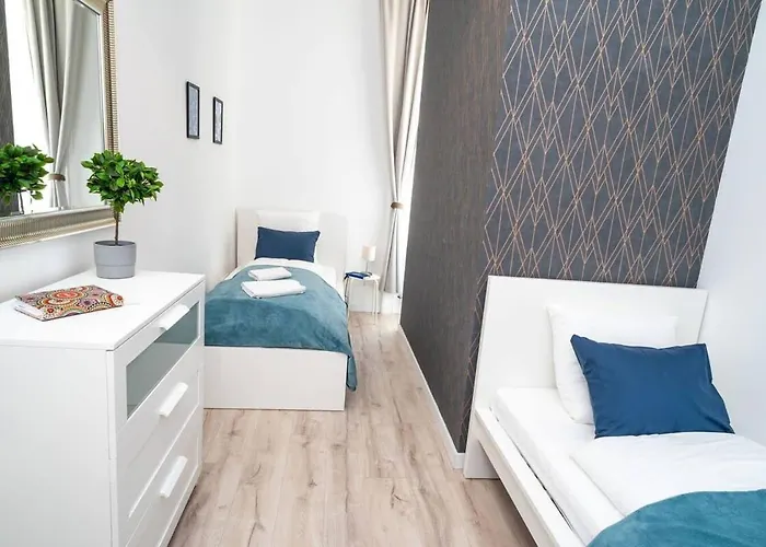 Extra Brand New And Large Ac Budapest