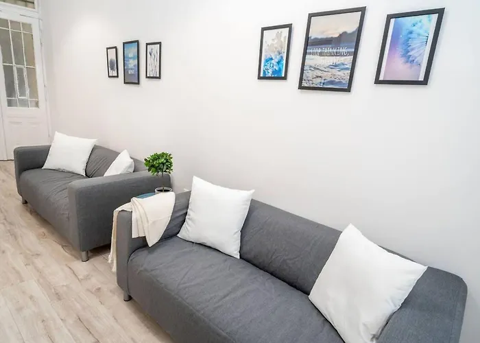 Extra Brand New And Large Ac Appartement