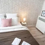 Appartement Extra Brand New And Large Ac Boedapest