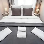 Appartement Extra Brand New And Large Ac *