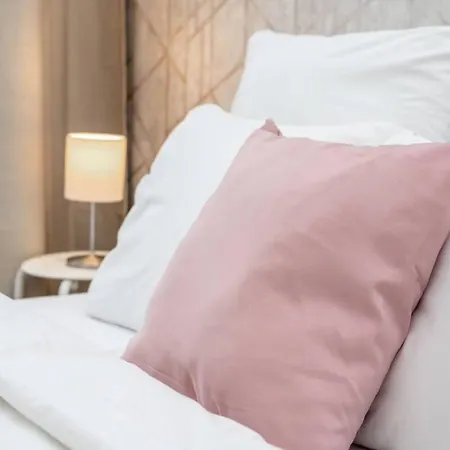 Extra Brand New And Large Ac Budapest