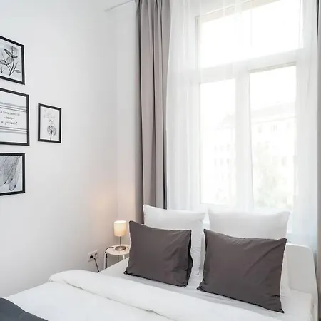 Extra Brand New And Large Ac Apartment Budapest