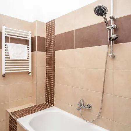 Extra Brand New And Large Ac * Budapest