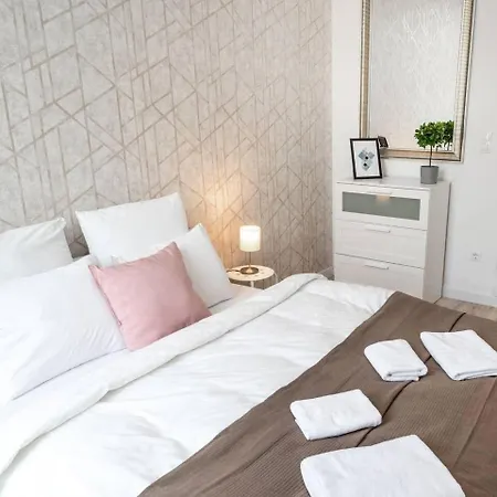 Apartment Extra Brand New And Large Ac *