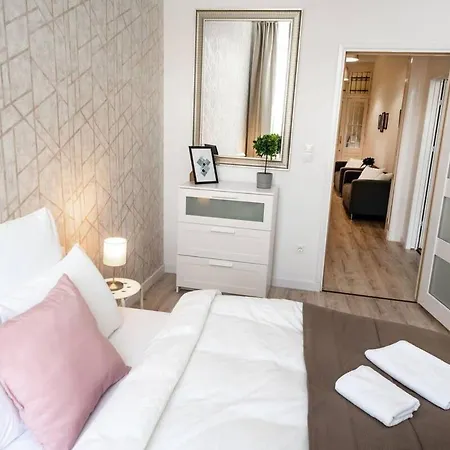 Apartment Extra Brand New And Large Ac *