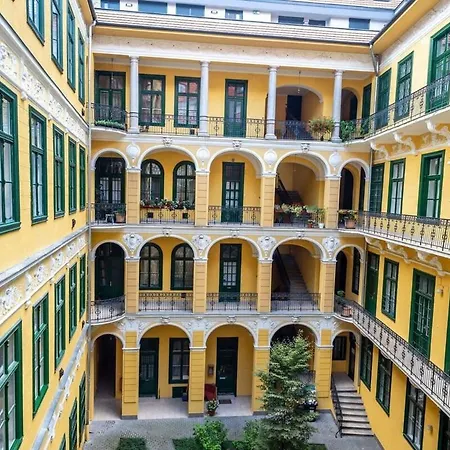 Extra Brand New And Large Ac