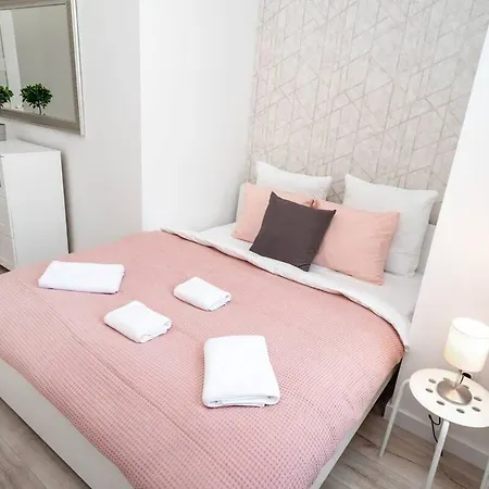 Extra Brand New And Large Ac