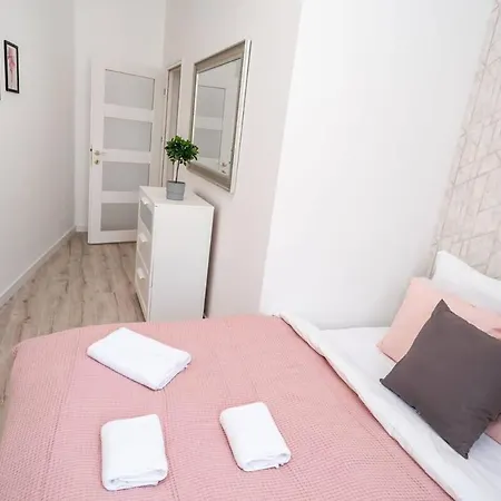 Extra Brand New And Large Ac * Budapest