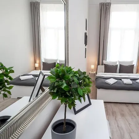 Extra Brand New And Large Ac Budapest