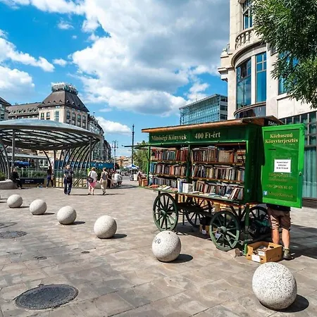 Extra Brand New And Large Ac *