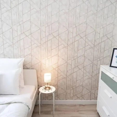 Extra Brand New And Large Ac