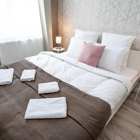 Apartment Extra Brand New And Large Ac