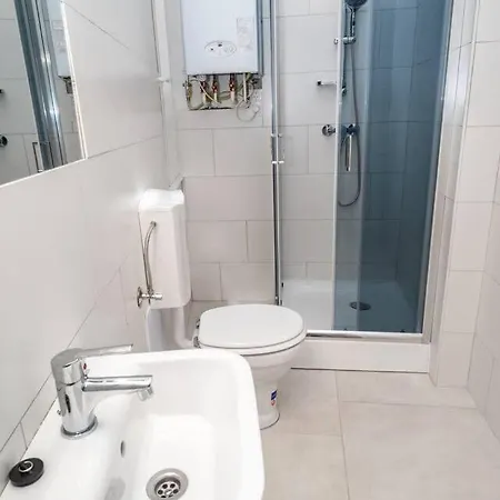 Extra Brand New And Large Ac