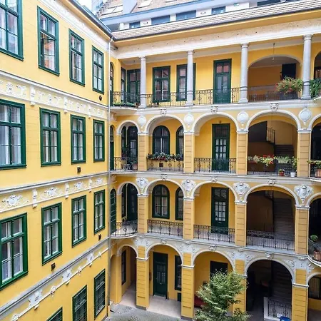 Extra Brand New And Large Ac